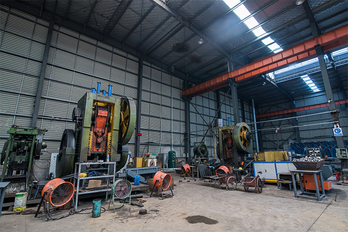 樟树网架配件-锥头加工车间